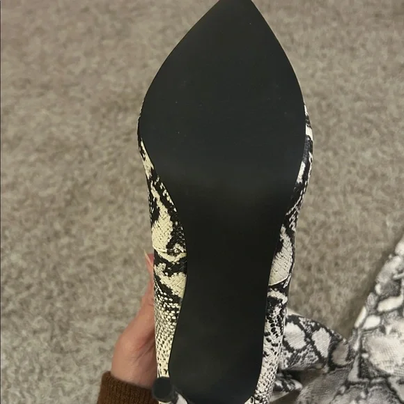 Steve Madden Boots - Picture 7 of 10